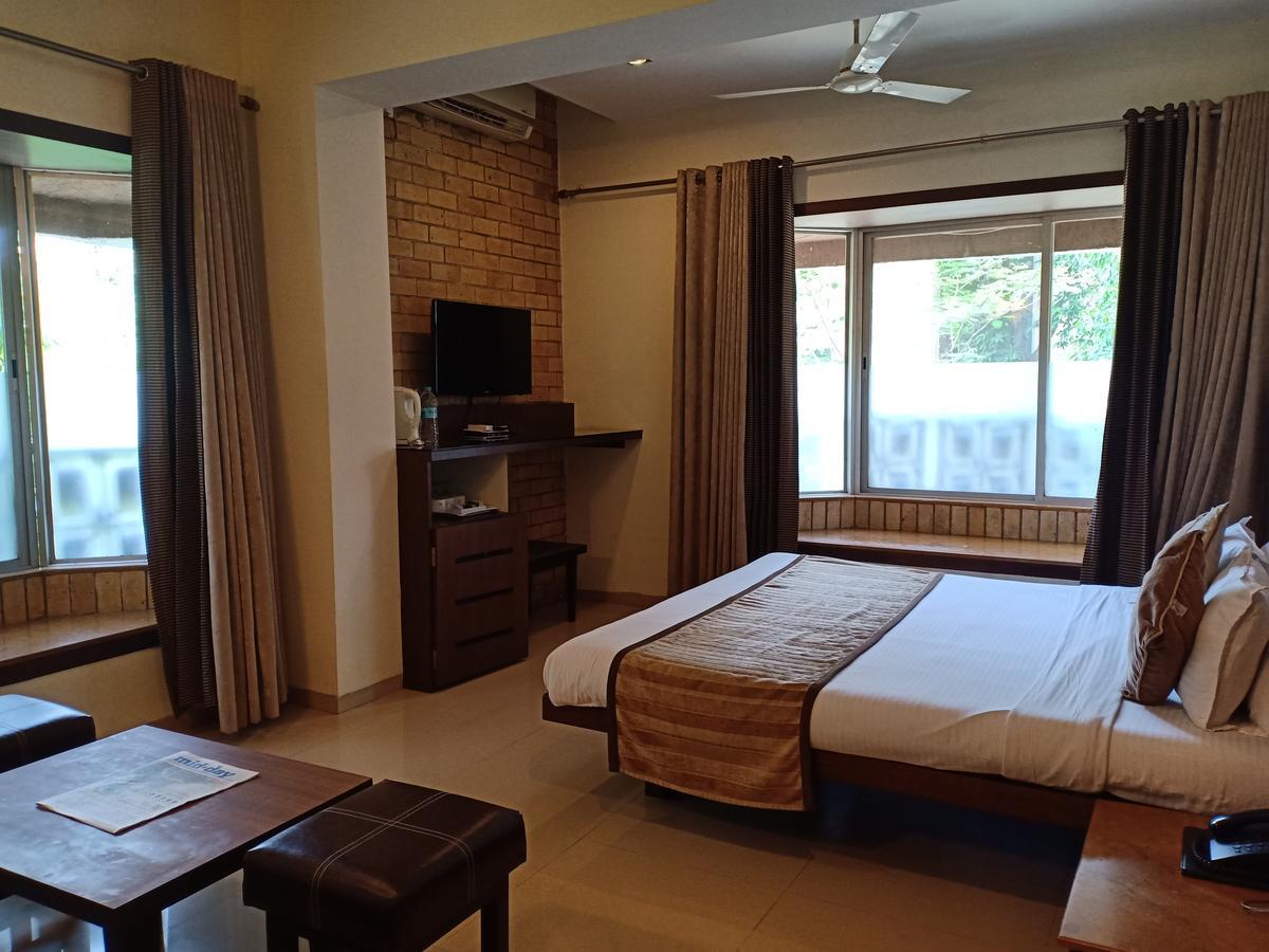 Hotel Chandralok 罗纳瓦拉 外观 照片