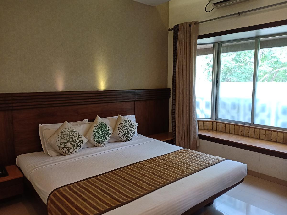 Hotel Chandralok 罗纳瓦拉 外观 照片