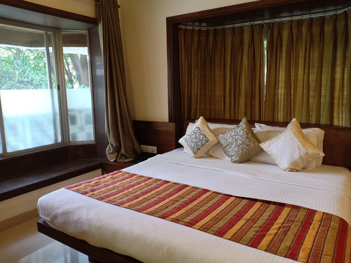 Hotel Chandralok 罗纳瓦拉 外观 照片