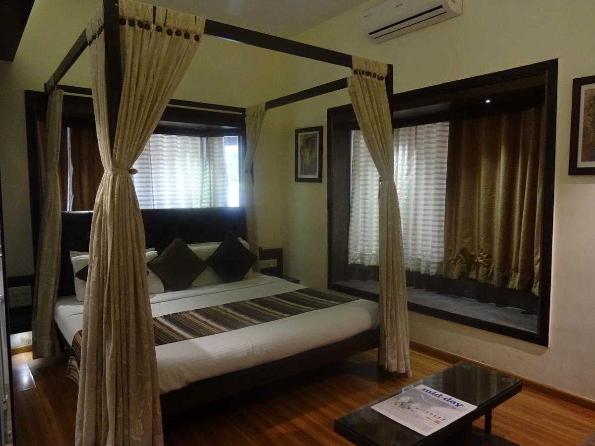 Hotel Chandralok 罗纳瓦拉 外观 照片